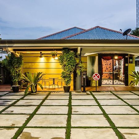 Surprised Homestay Баттерворт Экстерьер фото