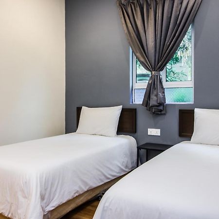 Surprised Homestay Баттерворт Экстерьер фото